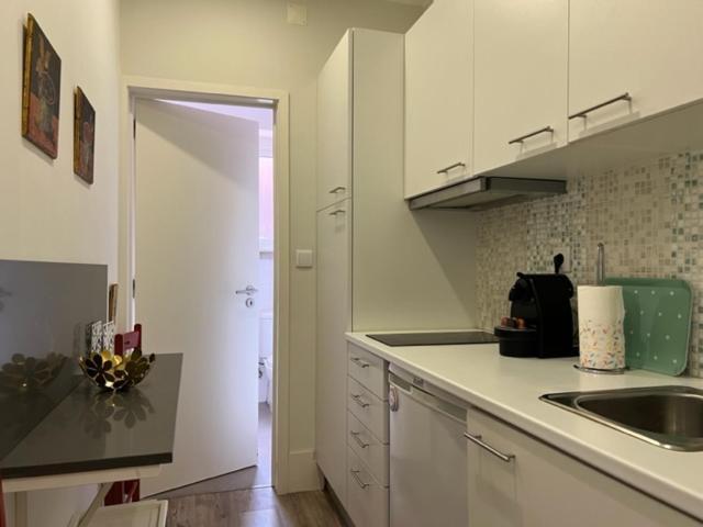 Fantastic 1 Bedroom Apartment At Roma Avenue - 1B Lisboa Exteriör bild